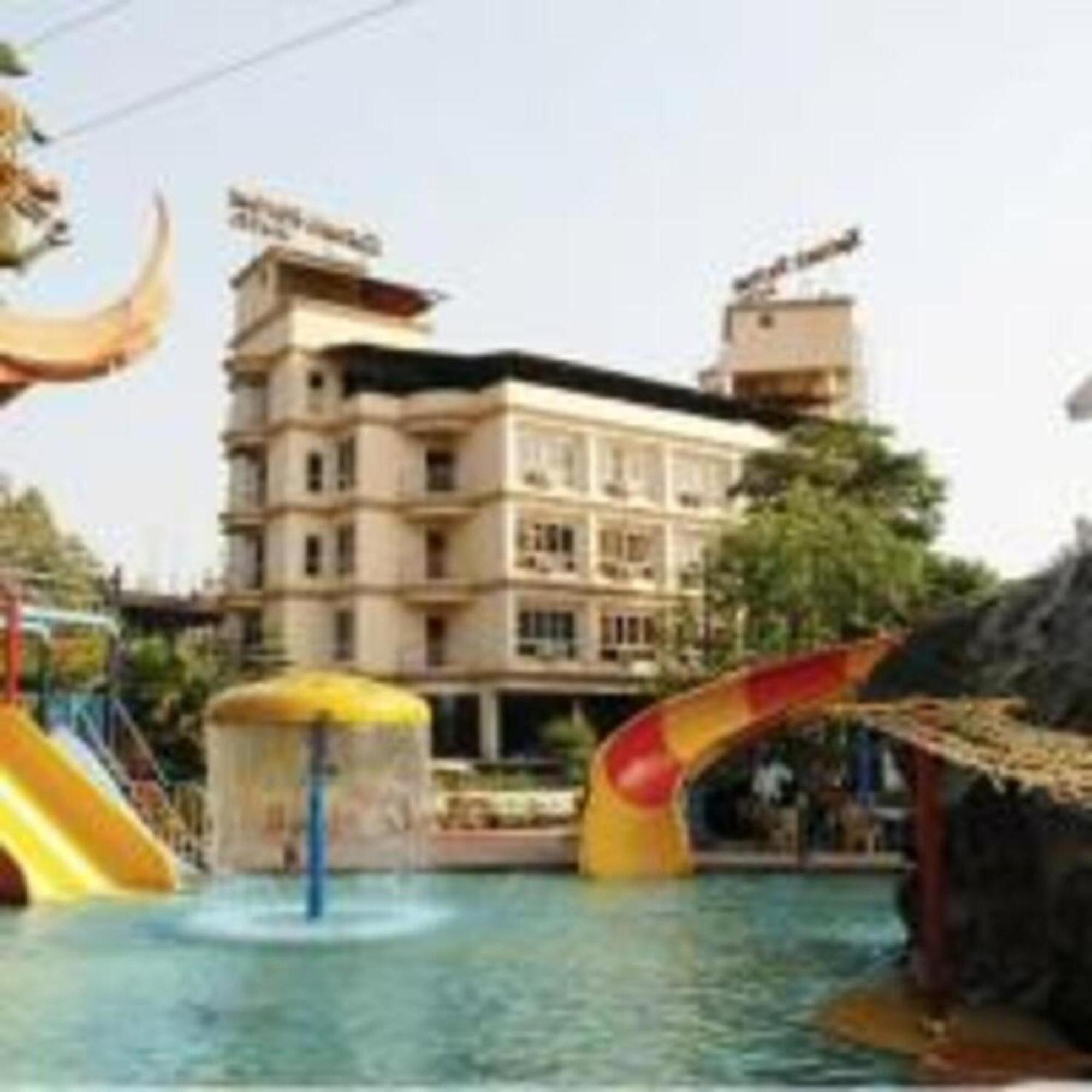 Kailash Parbat Hotel Lonavala Exterior photo